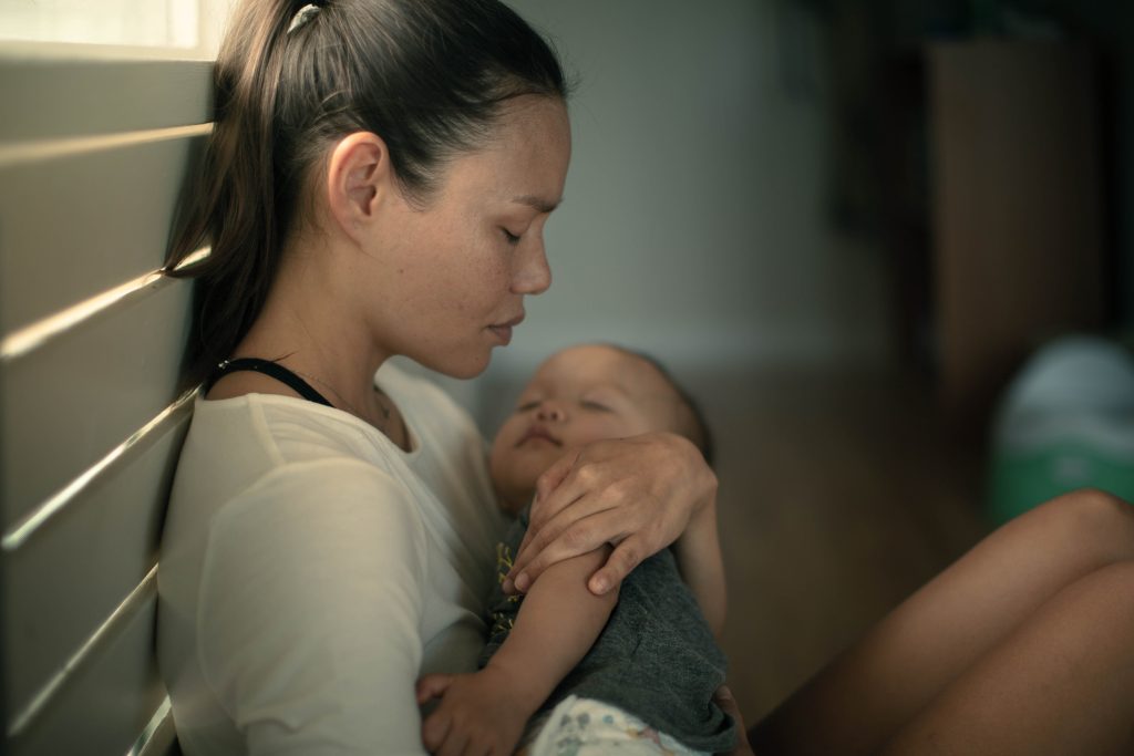 mom dealing with postpartum depression